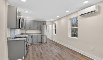 1821 T St NW, Washington, DC 20009