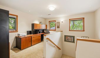 611 Forest St, Ashland, OR 97520