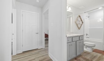 6268 Emerald Lk Dr, Biloxi, MS 39532