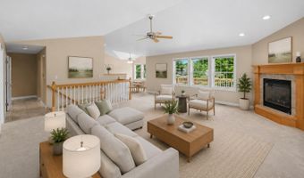 2821 Buckingham Ct, Ames, IA 50010