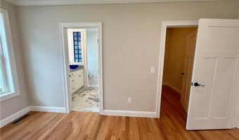 51 Sunset Lake Cir, Coventry, RI 02816