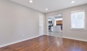 68 Elm St, Beachwood, NJ 08722