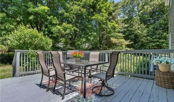 27 Fairway Dr, North Kingstown, RI 02852
