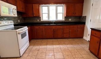 53 Pixlee Pl 2Nd Fl, Bridgeport, CT 06610