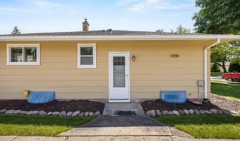 2700 N LILLIAN Ct, Appleton, WI 54911