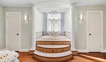 2230 Greenwood Rd, Allentown, PA 18103