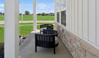 928 Darter Dr, Bowling Green, OH 43402