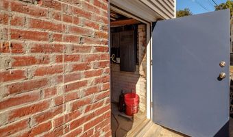 50 Elm St, Bath, ME 04530