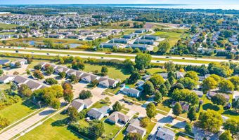 1742 E SYLVAN Ave, Appleton, WI 54915