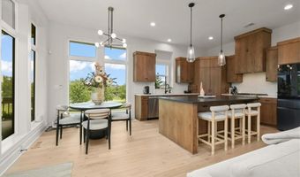 14450 Aurora Ln, Basehor, KS 66007