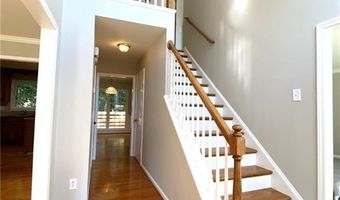 612 Braidwood Dr NW, Acworth, GA 30101