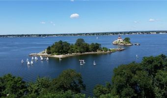 33 Bullocks Pt 3C, East Providence, RI 02915