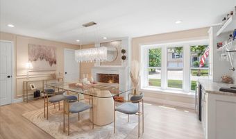 447 Maymont Dr, Ballwin, MO 63011