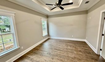 105 Orchard Cir, Adel, GA 31620