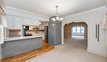 1001 42nd St, Des Moines, IA 50311