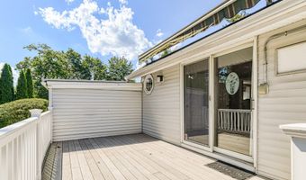 48 Washington Ave, Middletown, NJ 07748