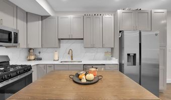 712 KEARNY St NE 5, Washington, DC 20017