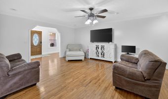 82 Drury Ln, Albertville, AL 35950