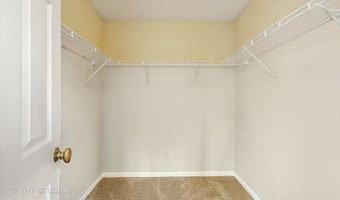 1 Clara Ct, Algonquin, IL 60102