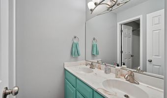 1235 Bentwood Ct, Altoona, IA 50009