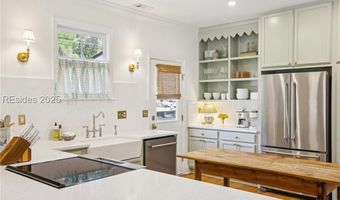 1711 Duke St, Beaufort, SC 29902