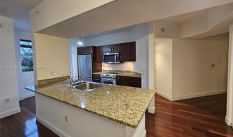 20000 E Country Club Dr 302, Aventura, FL 33180