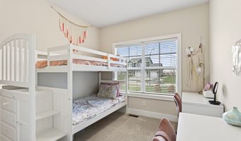 705 35th St SW, Altoona, IA 50009