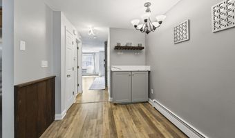 135 Fairway Dr 135, Cheshire, CT 06410