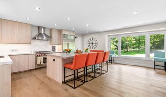 10909 BURBANK Dr, Potomac, MD 20854