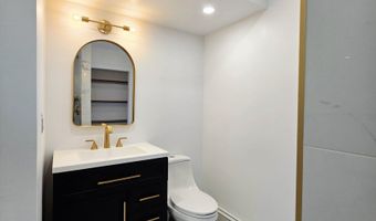 112 Clapboard Ridge Rd, Danbury, CT 06811