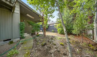 767 Twin Pines Cir, Ashland, OR 97520