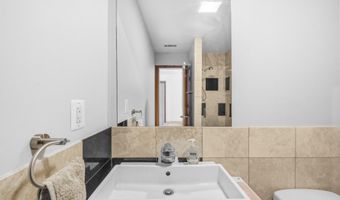 2360 S ARLINGTON RIDGE Rd, Arlington, VA 22202
