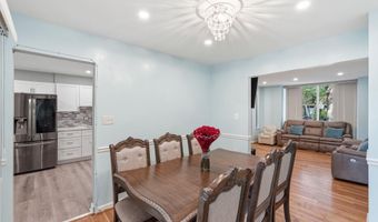 4936 SAUQUOIT Ln, Annandale, VA 22003