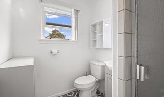 402-4 Santa Barbara St, Oceanside, CA 92058