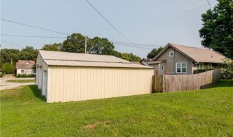 905 Parallel St, Atchison, KS 66002