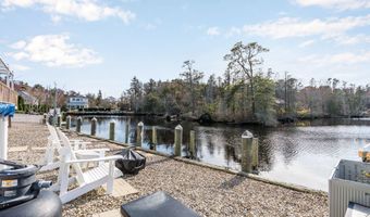 20 Dune Dr, Bayville, NJ 08721