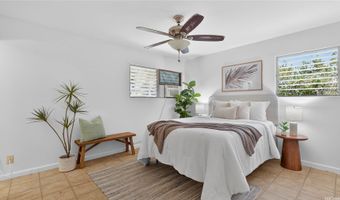 7240 Waiopua St, Honolulu, HI 96825