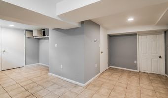2838 MYRTLE Ave NE, Washington, DC 20018