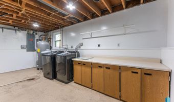 409 S 8th Ave, Brandon, SD 57005