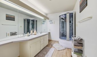 16 SPRUCE HOLLOW Rd, Basye, VA 22810