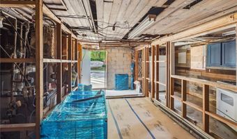 400 Thames St, Bristol, RI 02809