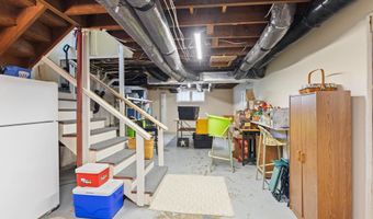 215 W Main St, Bloomfield, IN 47424