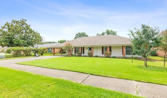 304 Presbytere Pkwy, Lafayette, LA 70503