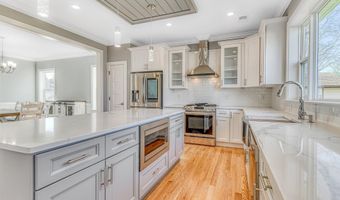 472 Muller Ave, Bayville, NJ 08721