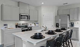 8387 Madrid St, Lakeland, FL 33810