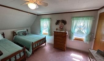 28 Charles St, Belfast, ME 04915