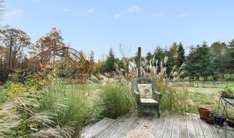 137 Pleasant Valley Rd, Brattleboro, VT 05301