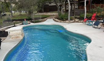 828 Shady Grv, Adkins, TX 78101