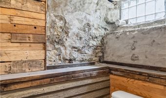 3003 Cobden St, Airville, PA 15203