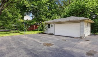 916 Audubon Pkwy, Audubon Park, KY 40213